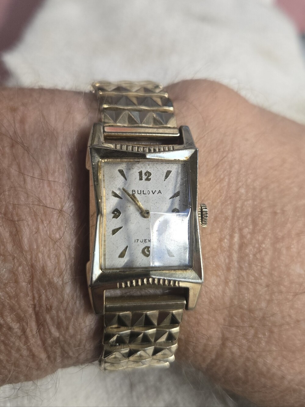 1940s Vintage Bulova 17 Jewels Tank Watch